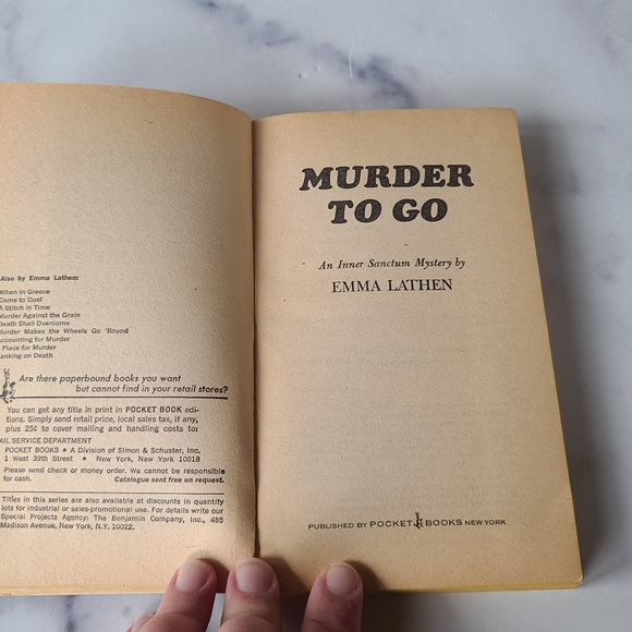 Murder to Go - Picture 3 of 10